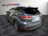 Used 2016 Toyota Highlander XLE image 3