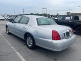 Used 1998 Lincoln Town Car Signature image 5