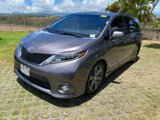 Used 2015 Toyota Sienna SE image 3