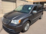 Used 2015 Chrysler Town & Country Touring-L image 3