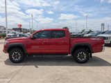 Used 2017 Toyota Tacoma TRD Off-Road image 3