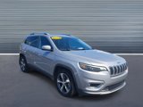 Used 2019 Jeep Cherokee Limited image 2