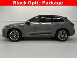 Used 2024 Audi Q8 e-tron Premium Plus image 3