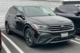 Used 2022 Volkswagen Tiguan SE image 2