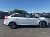 Used 2018 Ford Focus SE w/ SE Appearance Package image 2