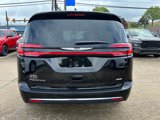 New 2025 Chrysler Pacifica Select image 4