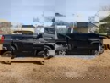 New 2024 GMC Sierra 1500 SLE image 3