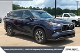 Used 2020 Toyota Highlander XLE image 2