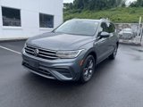 Certified 2022 Volkswagen Tiguan SE image 3
