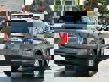 Certified 2022 Ford Explorer XLT image 3