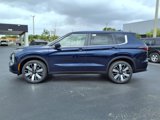 New 2025 Mitsubishi Outlander SE image 2