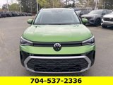 New 2025 Volkswagen Taos SE image 2