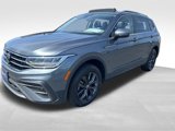 Certified 2022 Volkswagen Tiguan SE w/ Panoramic Sunroof Package image 4
