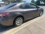 Used 2018 Toyota Camry SE image 3