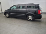 Used 2015 Chrysler Town & Country Touring image 3