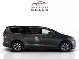 Used 2022 Chrysler Pacifica Touring-L w/ Uconnect Theater Family Group image 4