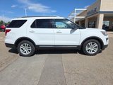 Used 2018 Ford Explorer XLT image 3