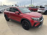 New 2024 Volkswagen Taos SE image 3