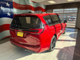 New 2025 Chrysler Pacifica Limited w/ Uconnect Theater Family Group image 6