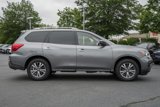 Used 2019 Nissan Pathfinder SL image 3