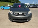 Used 2012 Toyota Sienna XLE image 3