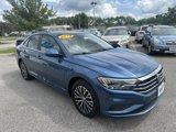 Used 2019 Volkswagen Jetta SE w/ Cold Weather Package image 3