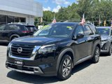 Used 2022 Nissan Rogue SV image 2
