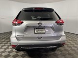 Used 2017 Nissan Rogue SL image 3