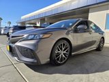Used 2022 Toyota Camry SE image 2