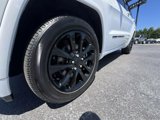 Used 2022 Jeep Grand Cherokee Laredo X image 2
