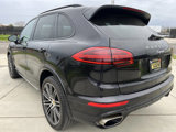 Used 2017 Porsche Cayenne Platinum Edition image 4