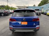 Used 2022 Volkswagen Taos SE w/ Driver Assistance Package image 4