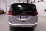 Used 2023 Chrysler Pacifica Touring-L image 3