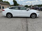 Used 2017 Ford Fusion SE w/ Fusion SE Technology Package image 2