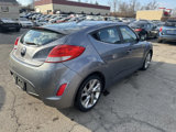 Used 2017 Hyundai Veloster image 6