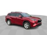 Used 2022 Toyota Highlander LE image 2