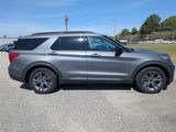 Used 2022 Ford Explorer XLT w/ Equipment Group 202A image 3
