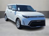Used 2023 Kia Soul LX w/ LX Technology Package image 6