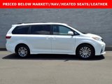 Used 2018 Toyota Sienna XLE image 2