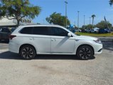 Used 2018 Mitsubishi Outlander 4WD Plug-In Hybrid image 3