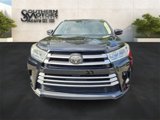 Used 2017 Toyota Highlander XLE image 2
