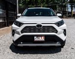 Used 2019 Toyota RAV4 Limited image 3
