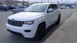 Used 2021 Jeep Grand Cherokee Laredo image 4