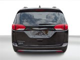 Used 2018 Chrysler Pacifica Touring-L w/ Tire & Wheel Group image 4