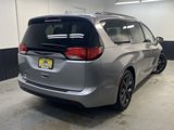 Used 2018 Chrysler Pacifica Touring-L Plus image 4