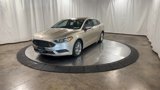 Used 2017 Ford Fusion SE image 4