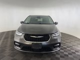 Used 2023 Chrysler Pacifica Touring-L image 2