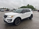 Used 2017 Ford Explorer XLT w/ Equipment Group 202A image 3