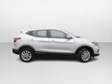 Used 2022 Nissan Rogue Sport S image 2