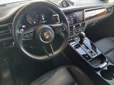 Certified 2022 Porsche Macan image 4